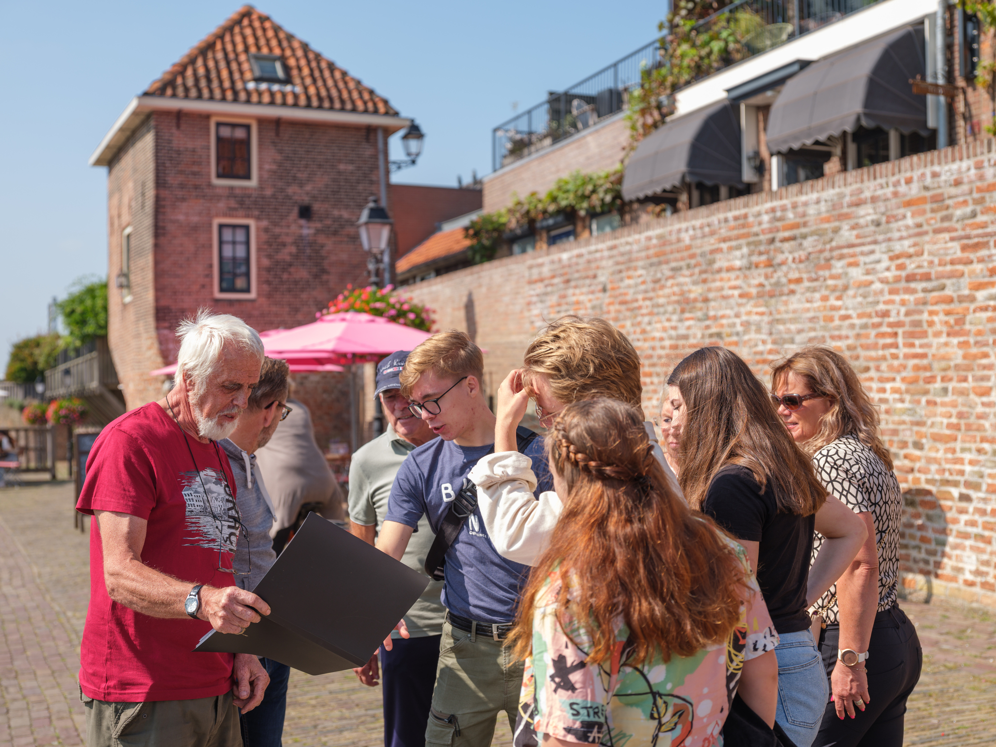 Stadswandeling_Leerdam glas leeft resize